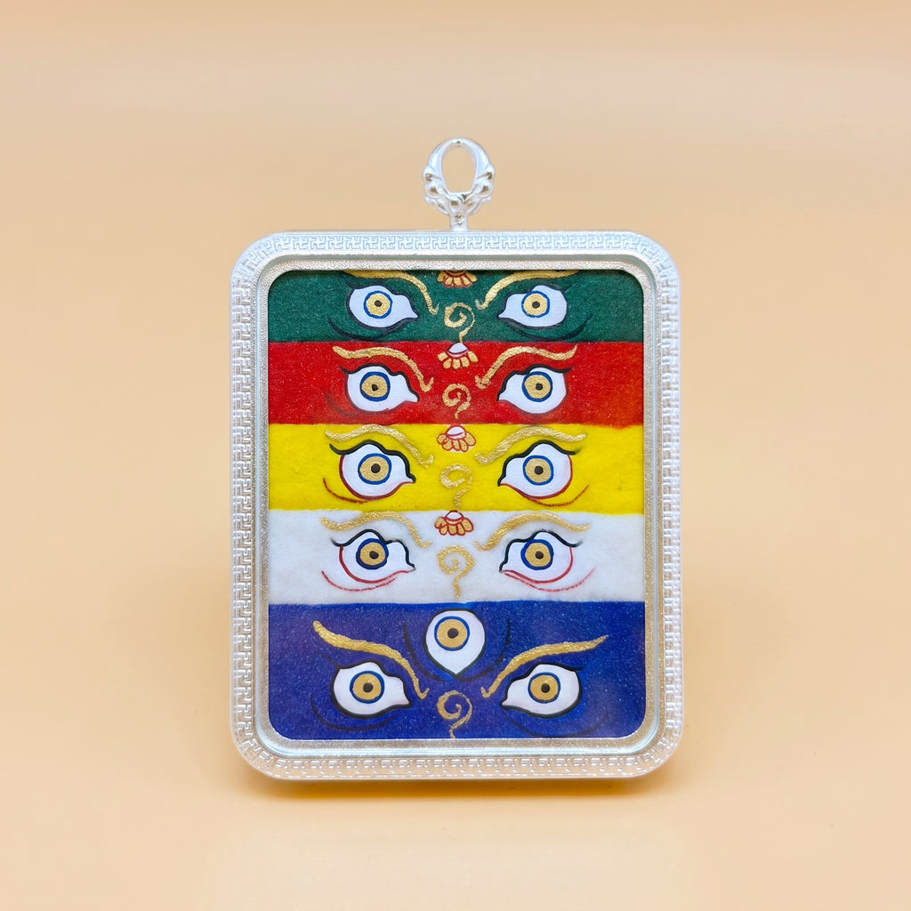 五路財神法眼方形手繪描金佛牌銀色款正面圖，展示五層彩色法眼、描金線條及銀色外框。