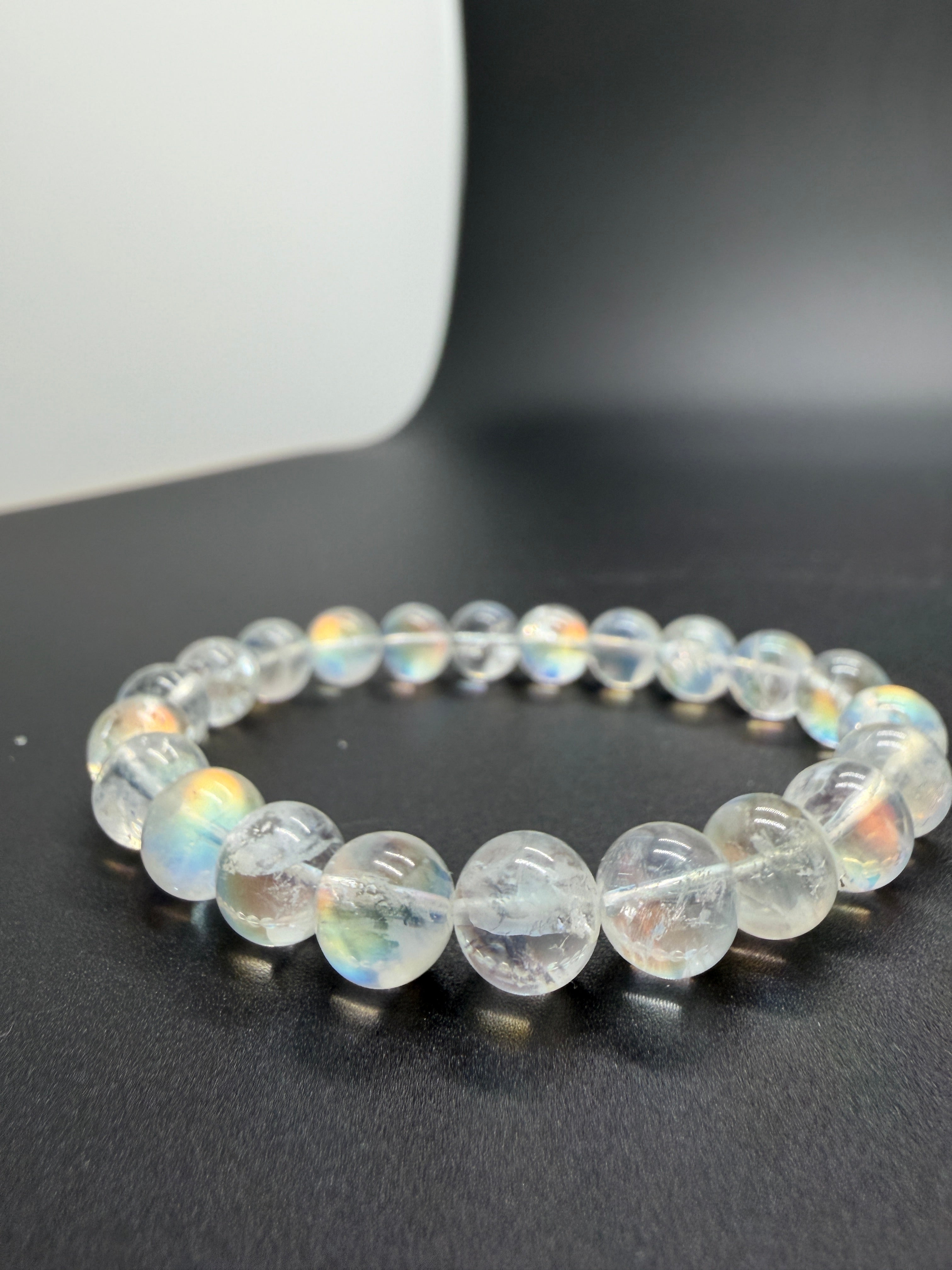 高品馬島月亮石 (8.3mm)